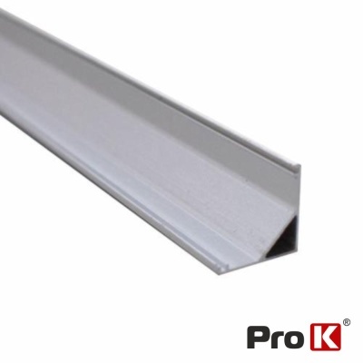 Perfil metálico cinza claro em ângulo