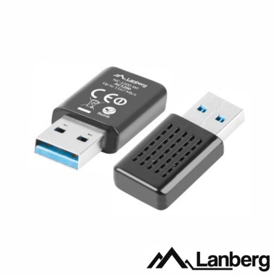 Adaptador USB preto Lanberg com conector azul e tampa removível