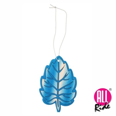 Difusor de ambiente em forma de folha azul pendurado por fio branco