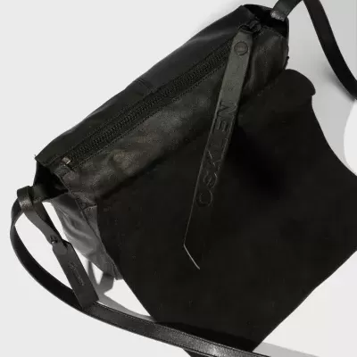 Small leather crossbody e-basics bag