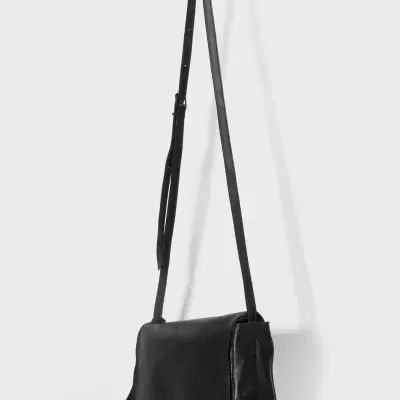 Small leather crossbody e-basics bag
