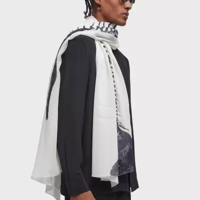 Lenço Pirarucu Spine