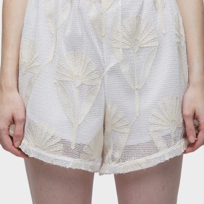 Short Tela Bordada Osklen