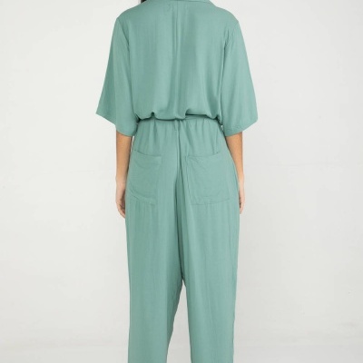 MACACÃO COM GOLA LINHO MIG