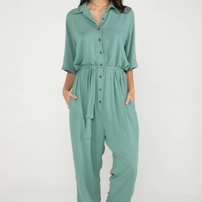 MACACÃO COM GOLA LINHO MIG