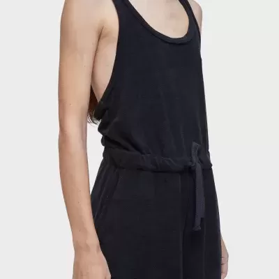 Macaquinho nadador atoalhado