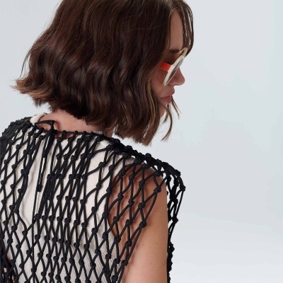 Colete sobreposicao macrame Osklen