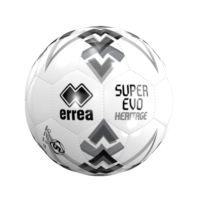 Bola de futebol branca com padrão geométrico preto e cinza e texto SUPER EVO HERITAGE