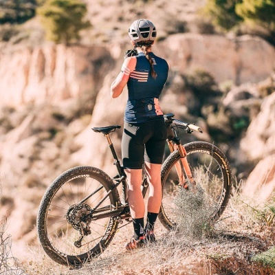 CAL&#x00C7;&#x00C3;O&#x20;GOBIK&#x20;MULHER&#x20;LIMITED&#x20;5.0&#x20;SEM&#x20;TIRANTES&#x20;K9&#x20;BLACK