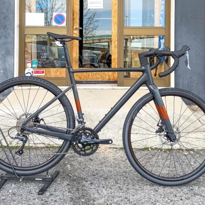 BICICLETA&#x20;SCOTT&#x20;SPEEDSTER&#x20;GRAVEL&#x20;60