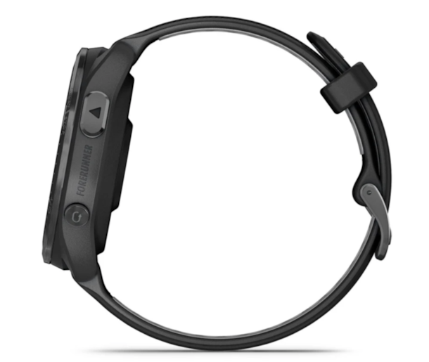Relógio desportivo preto com bracelete e fecho ajustável, botão e texto FORERUNNER na lateral