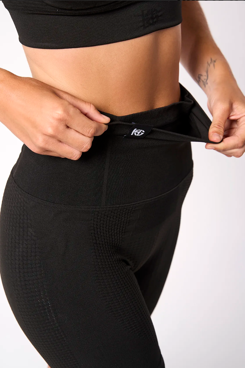 ORELIA 2.0 W SHORT W | SportHG