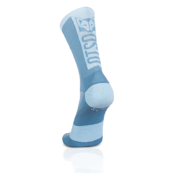 Meia desportiva azul com logótipo OSTU em branco