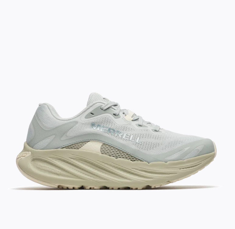 Ténis Merrell cinzento claro e bege com sola espessa e logo na lateral