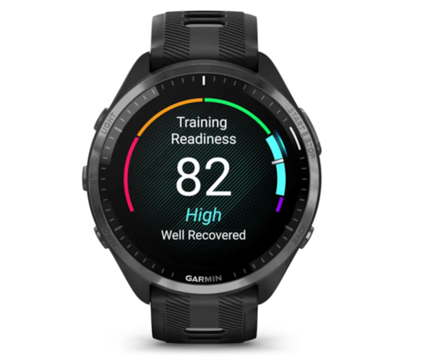 Relógio inteligente Garmin com ecrã digital a mostrar dados de treino
