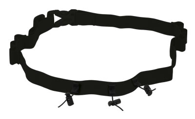 Cinto preto com três presilhas e cordões sobre fundo branco