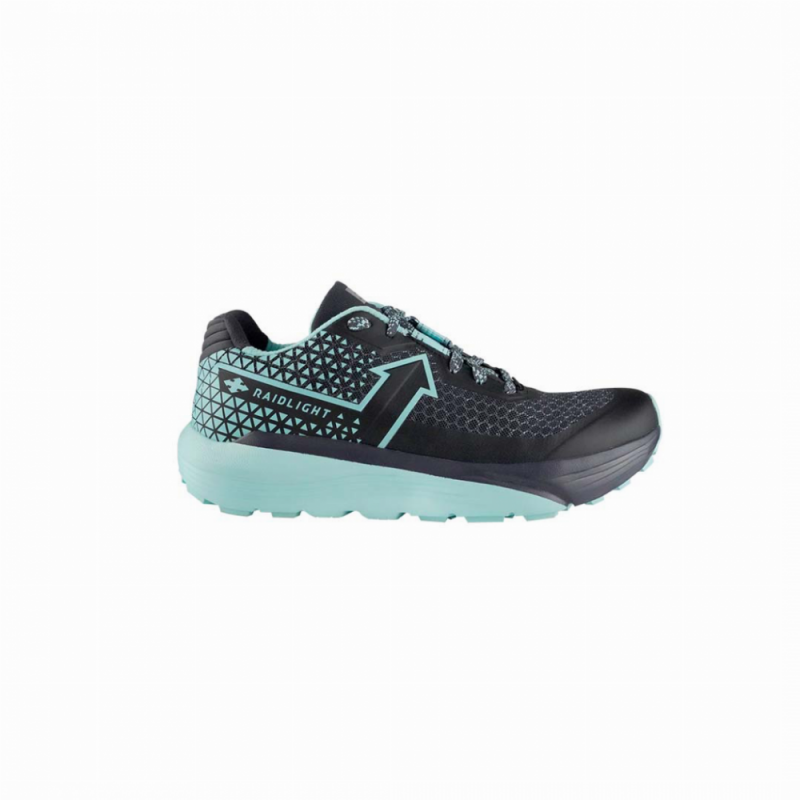 Ténis Raidlight preto com detalhes azul claro e sola azul clara