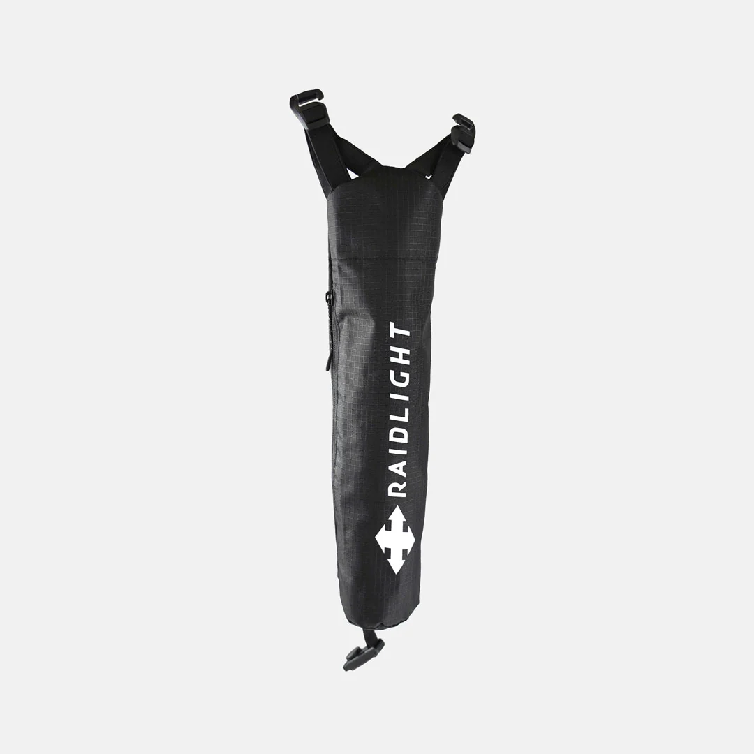 Bolsa preta com alças e logótipo RAIDLIGHT
