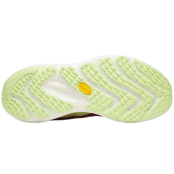 Sola de sapato desportivo verde clara com placa Vibram amarela