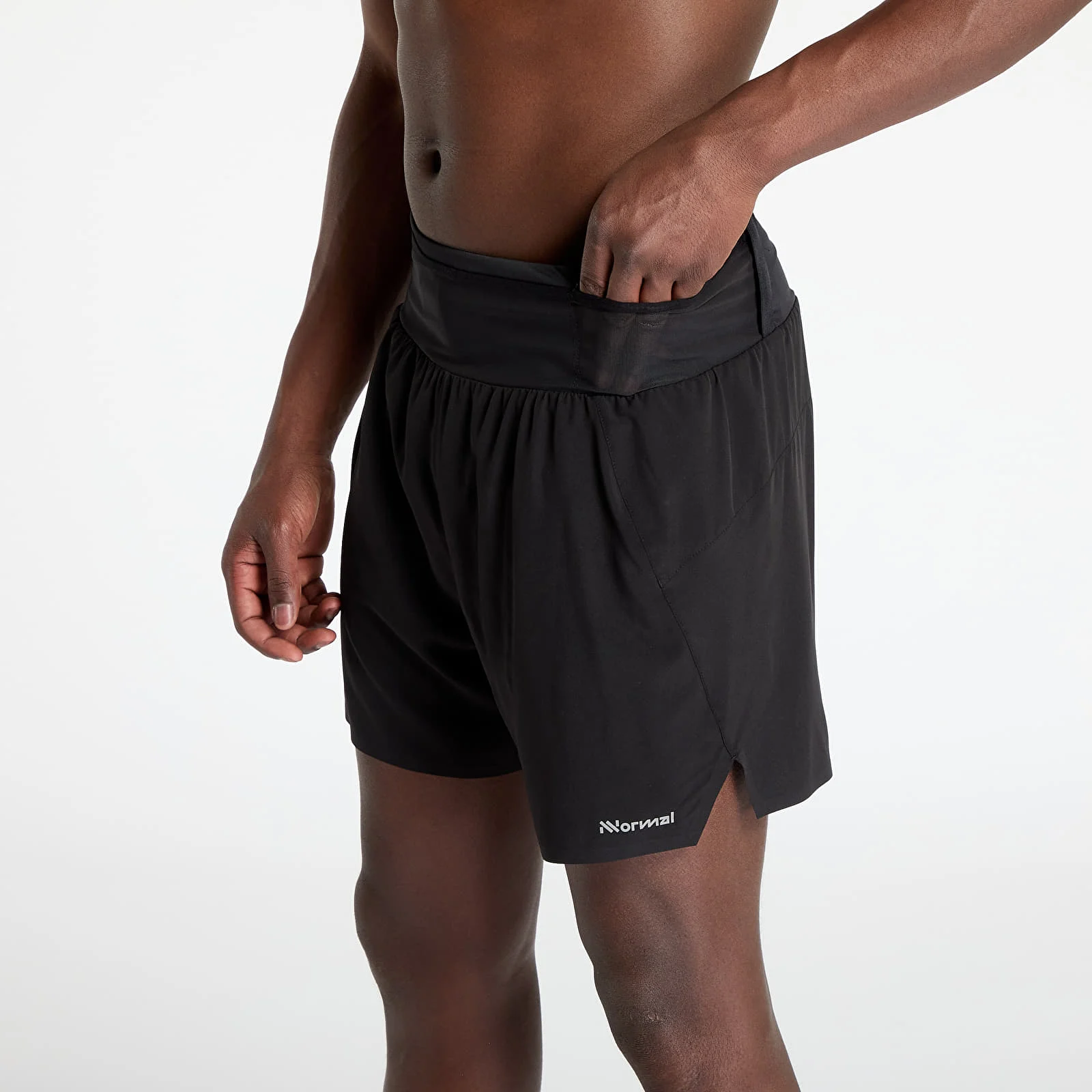 Calções pretos com logotipo Nnormal