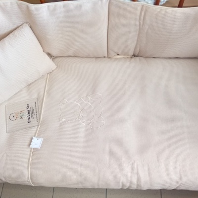 Edredão bordado urso, resguardo lateral e almofada