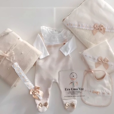 Conjunto saída maternidade jardineira