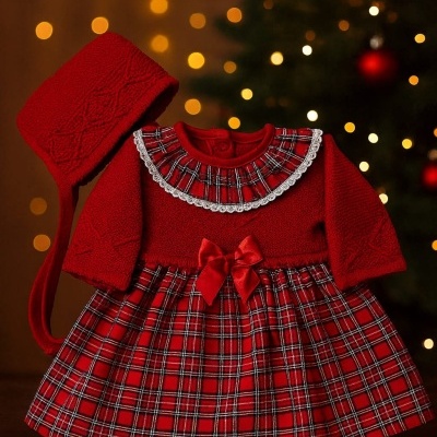 Vestido xadrez e touca bebé