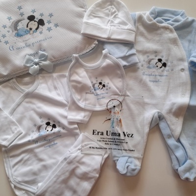Primeira roupinha Minnie/ Mickey