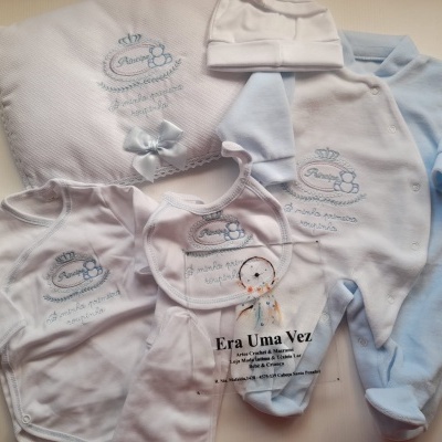 Primeira roupinha Princesa / Príncipe