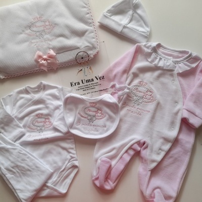 Primeira roupinha Princesa / Príncipe