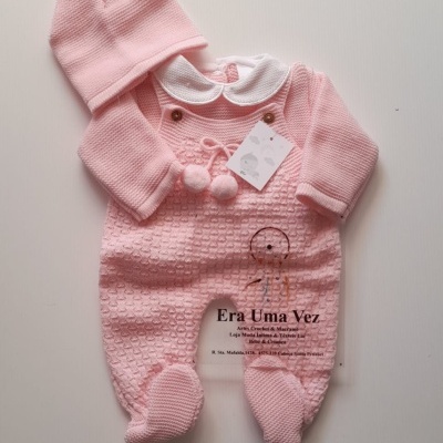 Jardineira ,camisola e gorro de bebé