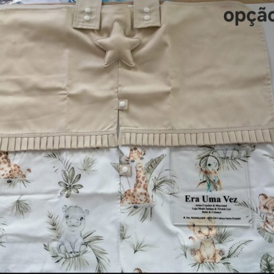 Produto têxtil para bebé com estampado de animais e estrela bege