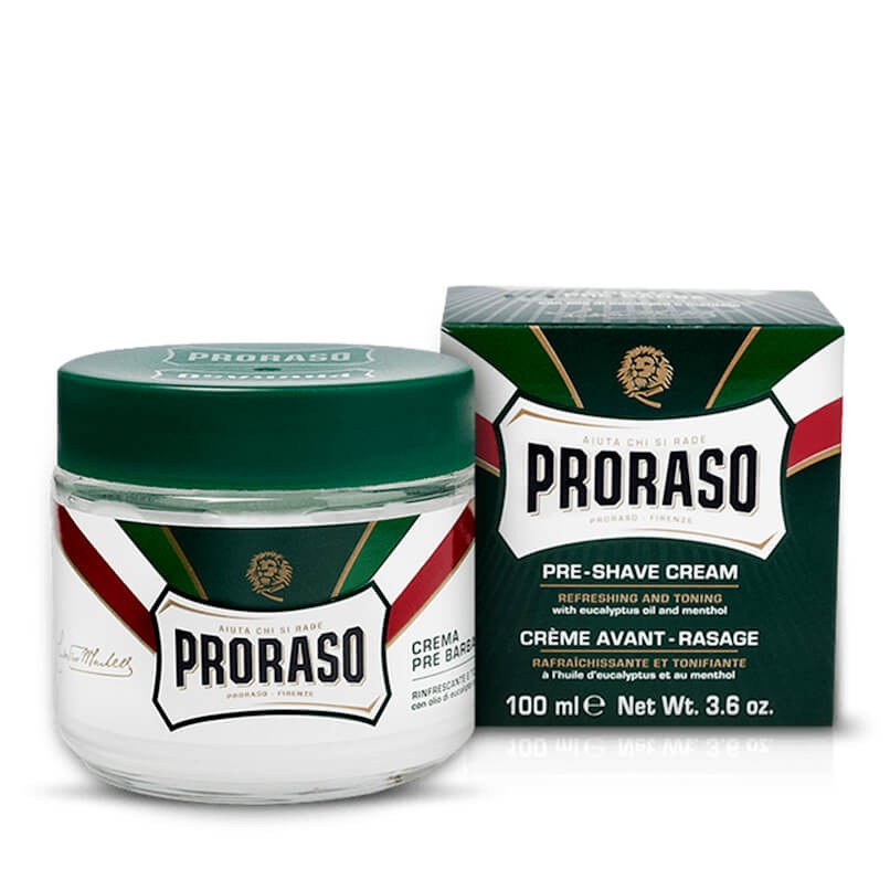 Creme pré-barba Proraso em embalagem verde, branco e vermelho