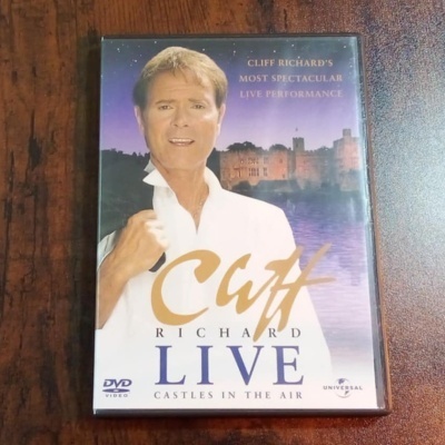 Cliff Richard Live