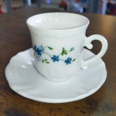 Chávena flores e pires branco liso
