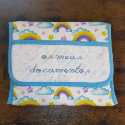 Bolsa documentos nuvens