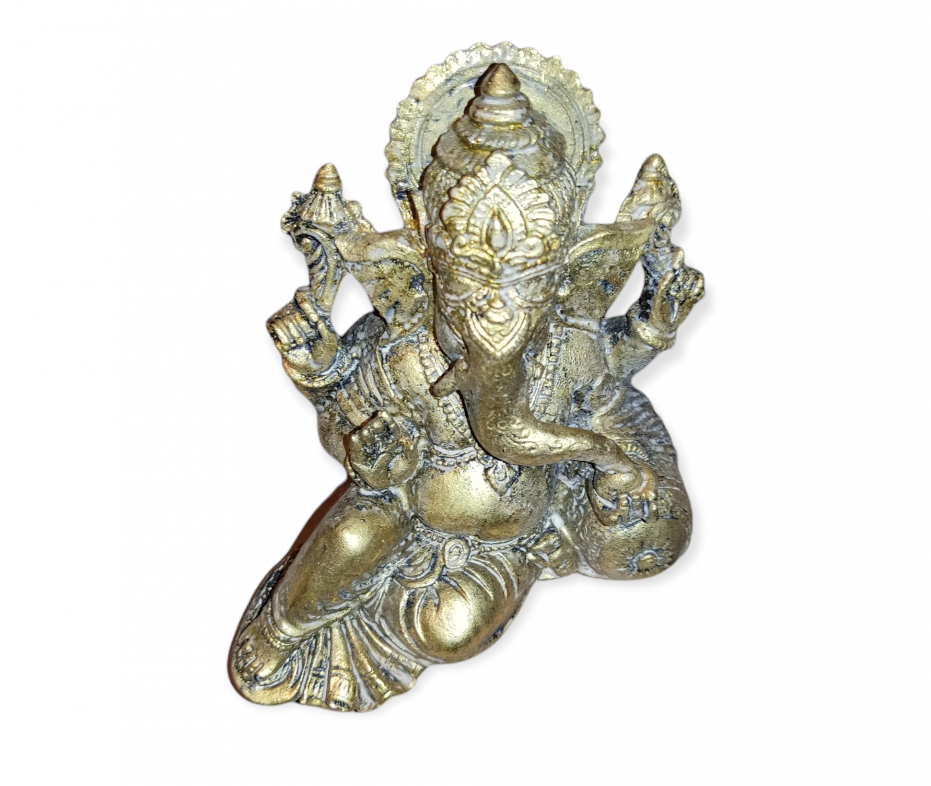 Ganesha sentado com almofada dourado