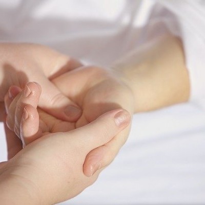 Massagem Localizada - Massagem às Mãos 30/45min Massagem Localizada - Massagem às Mãos 30/45min