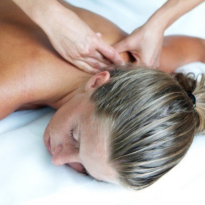 Massagem localizada com óleos essênciais (20 min)