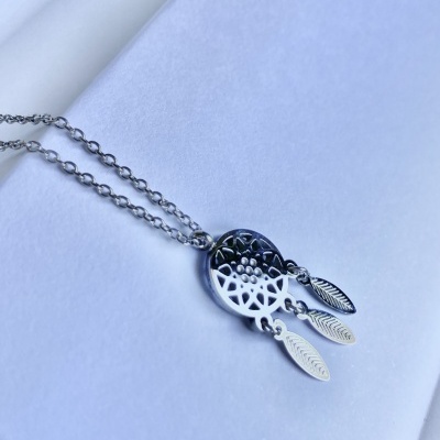 AG - Colar prateado em aço inoxidável com pendente cata sonhos