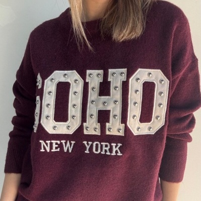 Camisola bordô com letras aplicadas OHIO e texto NEW YORK