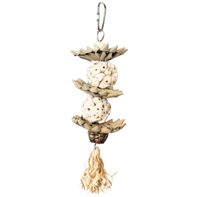 Espetada com bolas de sola e estrelas de folha de palmeira