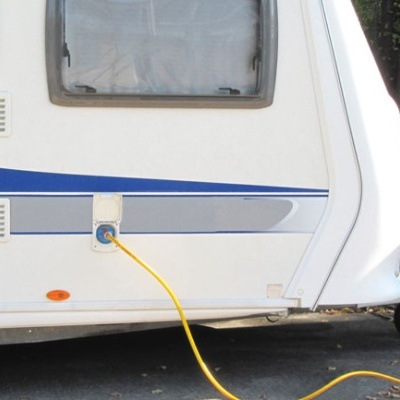 Conector universal de enchimento de água