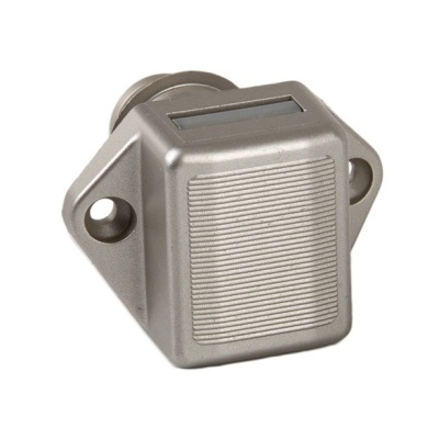 Fecho metálico cinzento com textura e orifícios para fixação