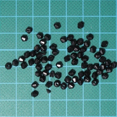 Missangas Facetada 4mm Furo 1mm Preta