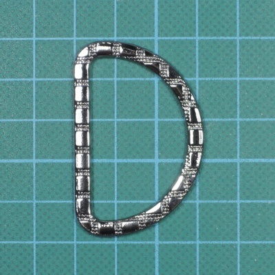 Argola Meia Lua Metálica 4cm com Textura