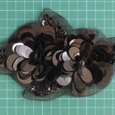 Aplicação com Lantejoulas e Missangas cosidas