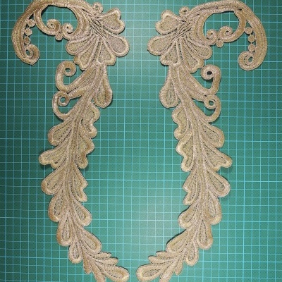 Par de Aplicações Bordadas com Lurex 34,3cm x 22cm