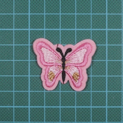 Borboleta 3,3cm x 4cm Bordada sobre base de Feltro