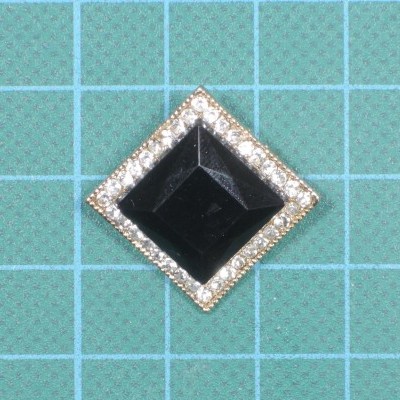 Pregadeira Metálica Quadrada com Pedras e Brilhantes 19mm